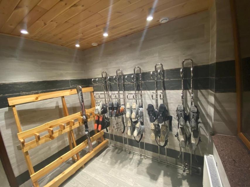 Golden Nest Appartement Yablunytsia Buitenkant foto