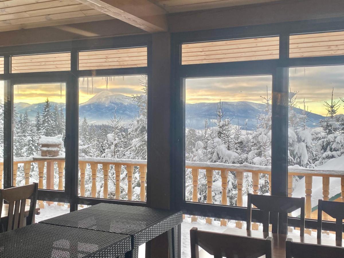Golden Nest Appartement Yablunytsia Buitenkant foto