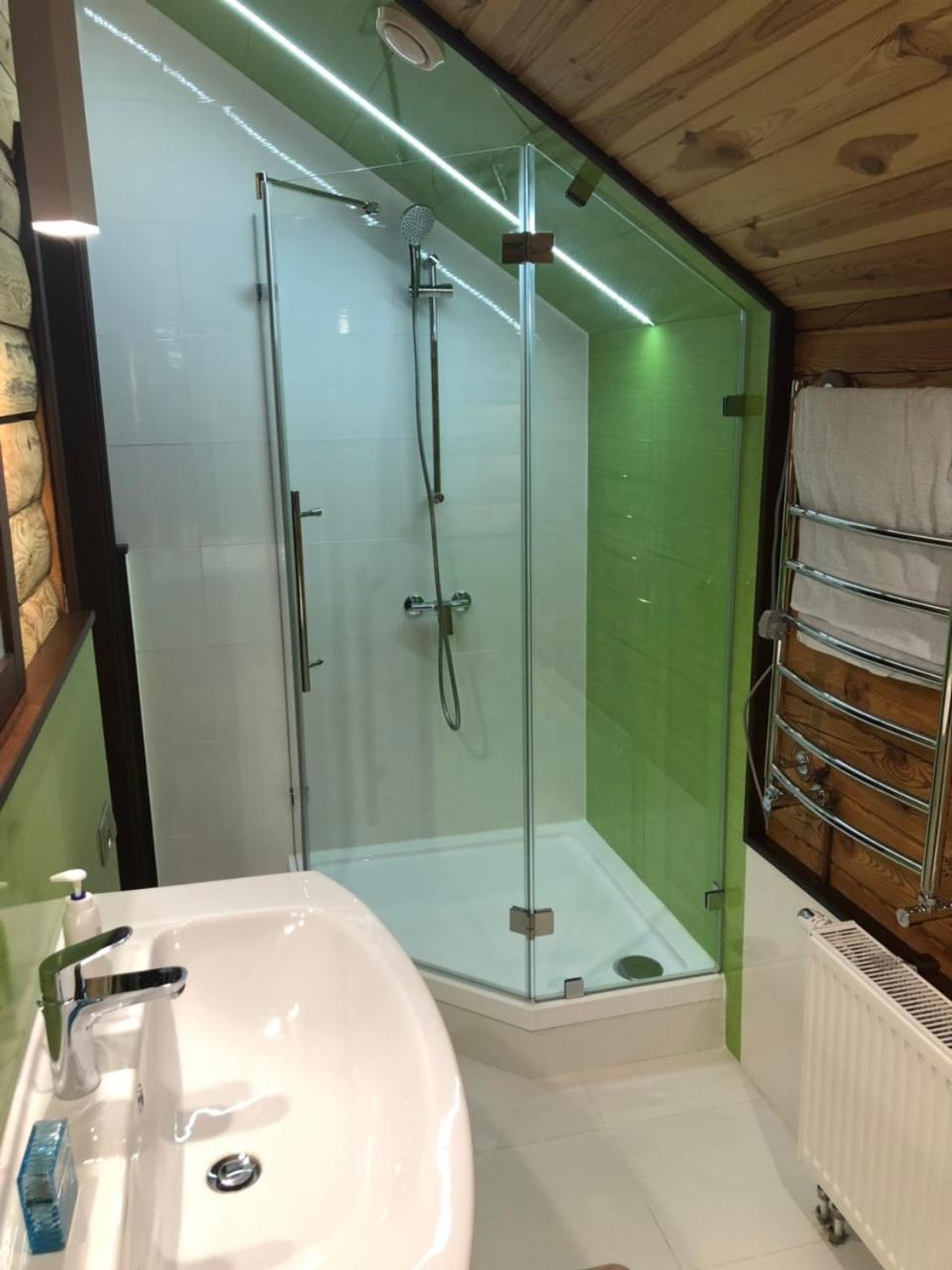 Golden Nest Appartement Yablunytsia Buitenkant foto