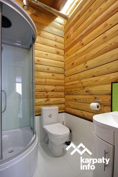 Golden Nest Appartement Yablunytsia Buitenkant foto