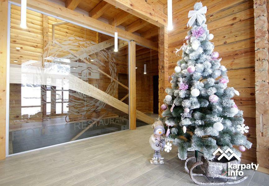 Golden Nest Appartement Yablunytsia Buitenkant foto