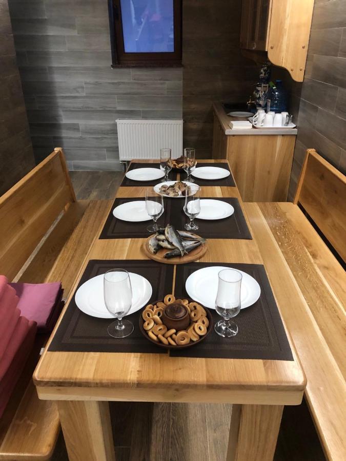 Golden Nest Appartement Yablunytsia Buitenkant foto